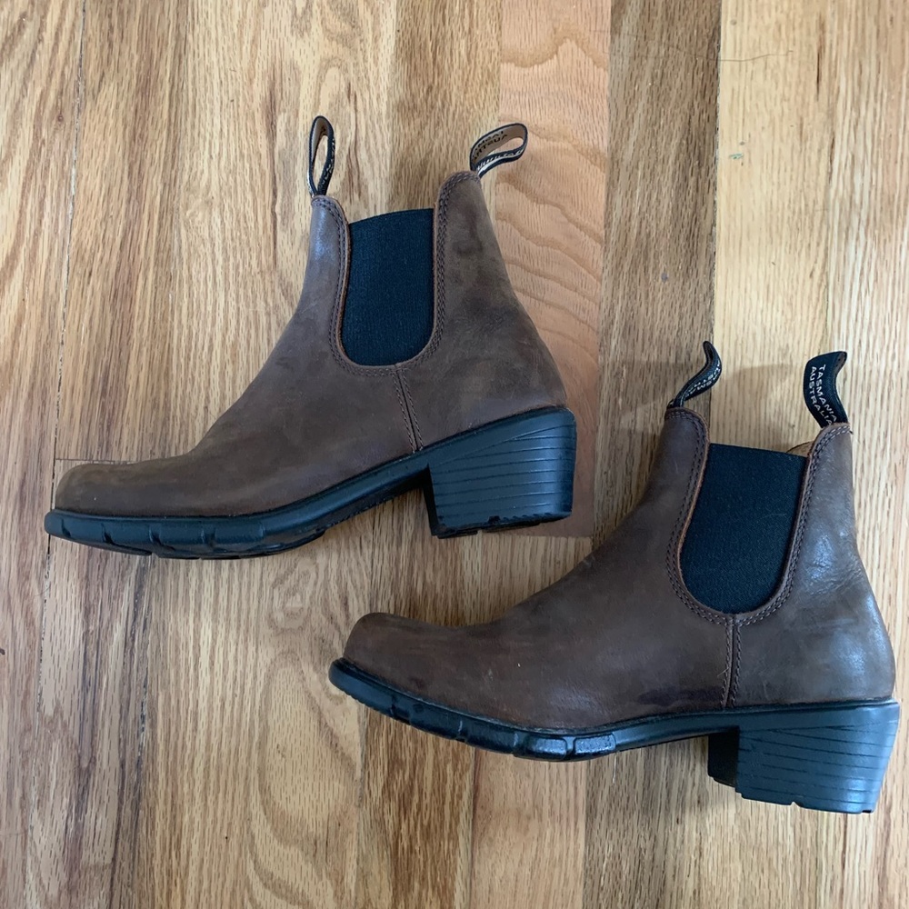 Heeled Blundstone Boots